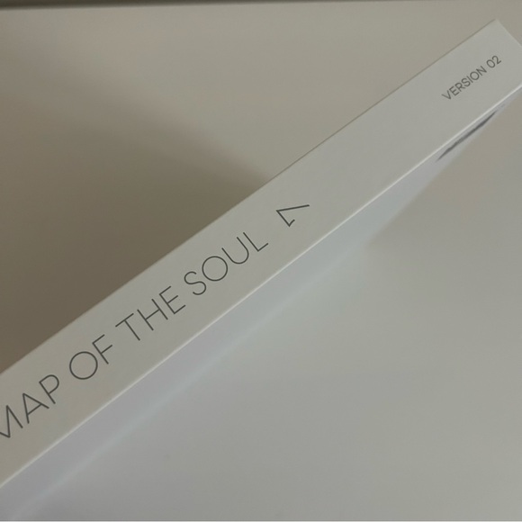 BTS Seven Album Version 2 with J-hope Photocard - Picture 4 of 13